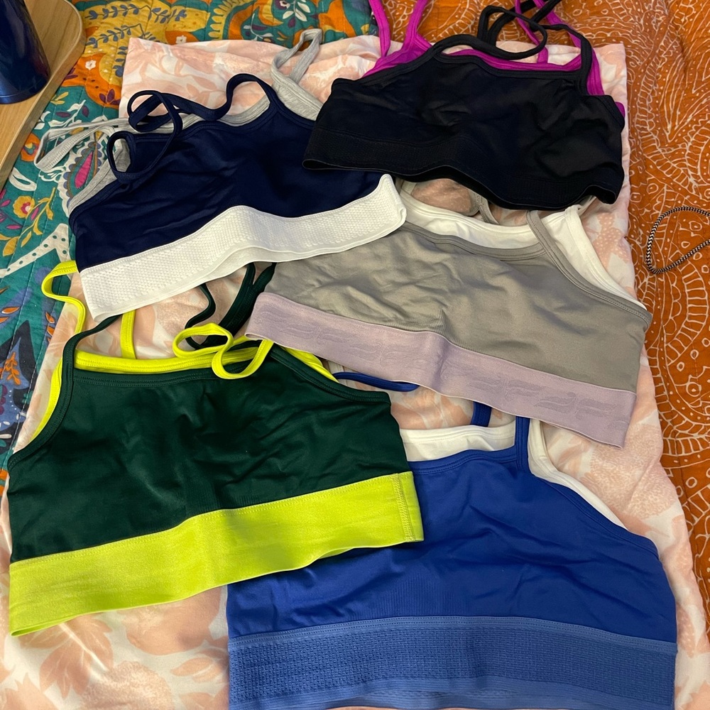 LOT/BUNDLE of 5 Fabletics Poppy Bra II
